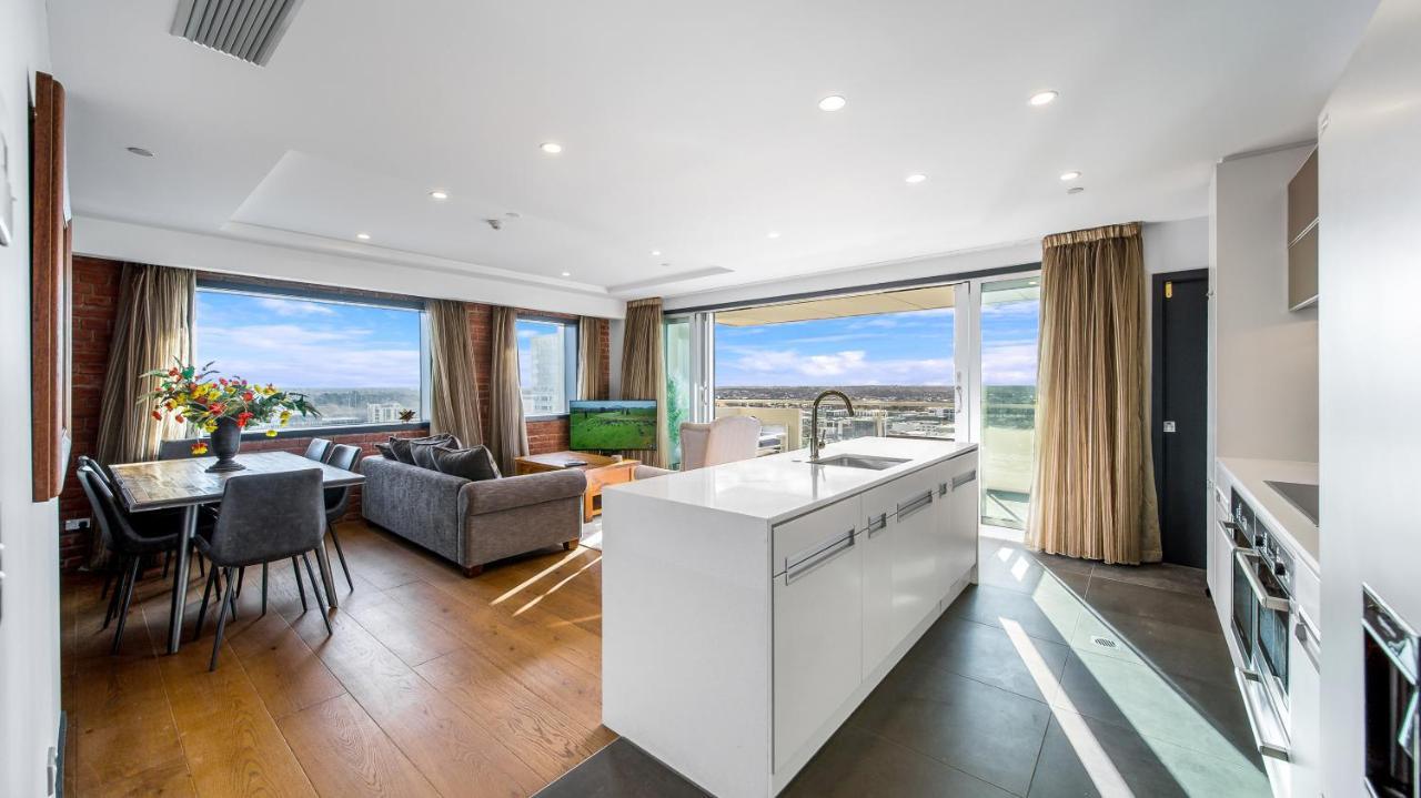 Central City View With Free Valet Parking Christchurch Extérieur photo