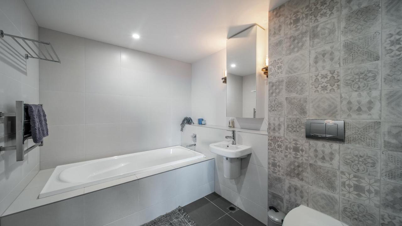 Central City View With Free Valet Parking Christchurch Extérieur photo